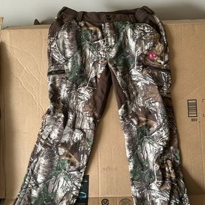 Real tree woman’s size medium pants